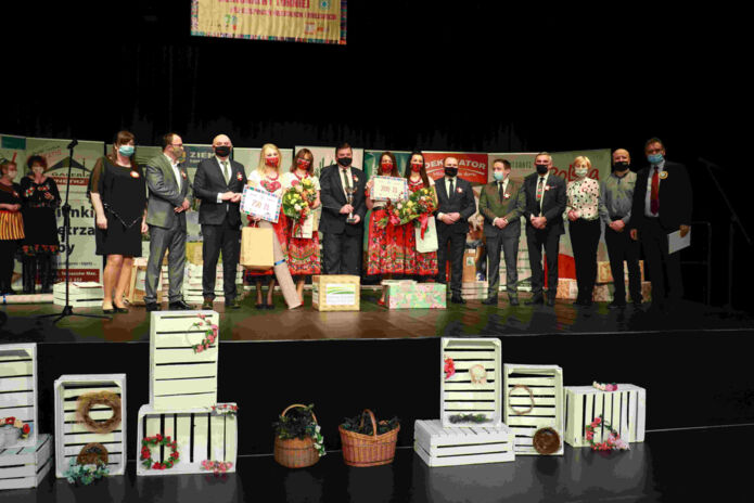 ​Laureaci IV Regionalnego Turnieju Kół Gospodyń Wiejskich i Miejskich nagrodzeni