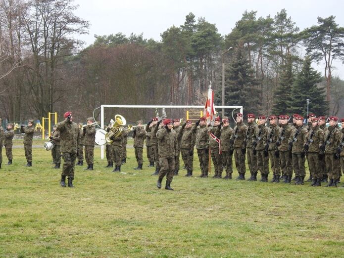 Uroczystość powitania żołnierzy 25 Brygady Kawalerii Powietrznej