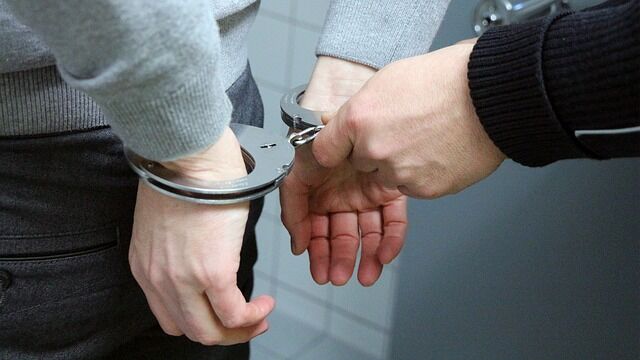 Powiat: Policjanci zatrzymali dwóch mężczyzn