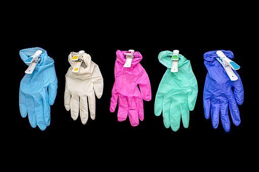 Rękawiczki jednorazowe, dla klientów sklepów, obowiązkowe od dziś