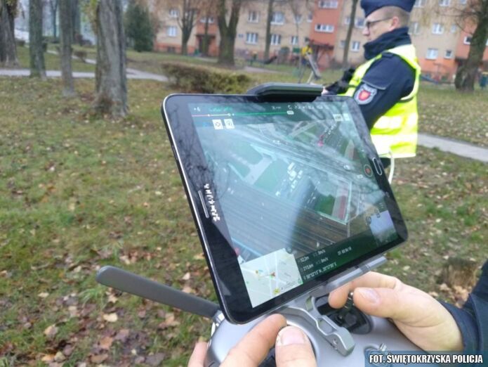 ​Policyjny dron nad ulicami Kielc