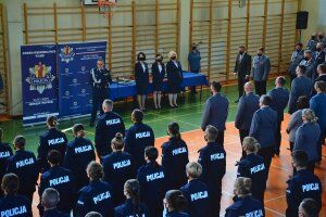 ​Uroczyste ślubowanie 98 policjantów odbyło się w Oddziale Prewencji Policji w Łodzi